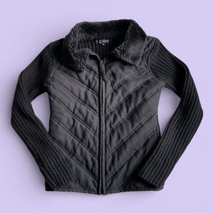 Vintage Y2K Black Quilted Sweater Jacket w Faux Fur Collar Small